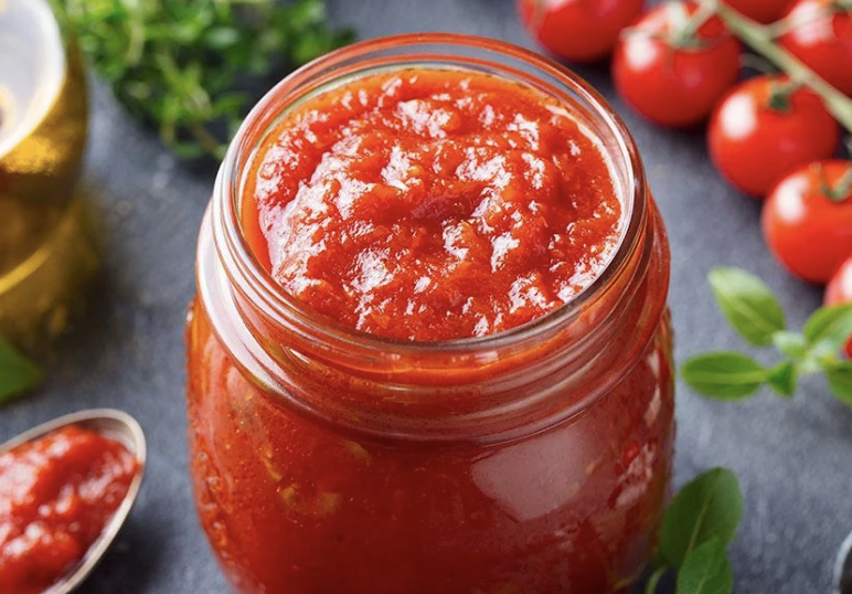Molho de tomate caseiro perfeito e prático