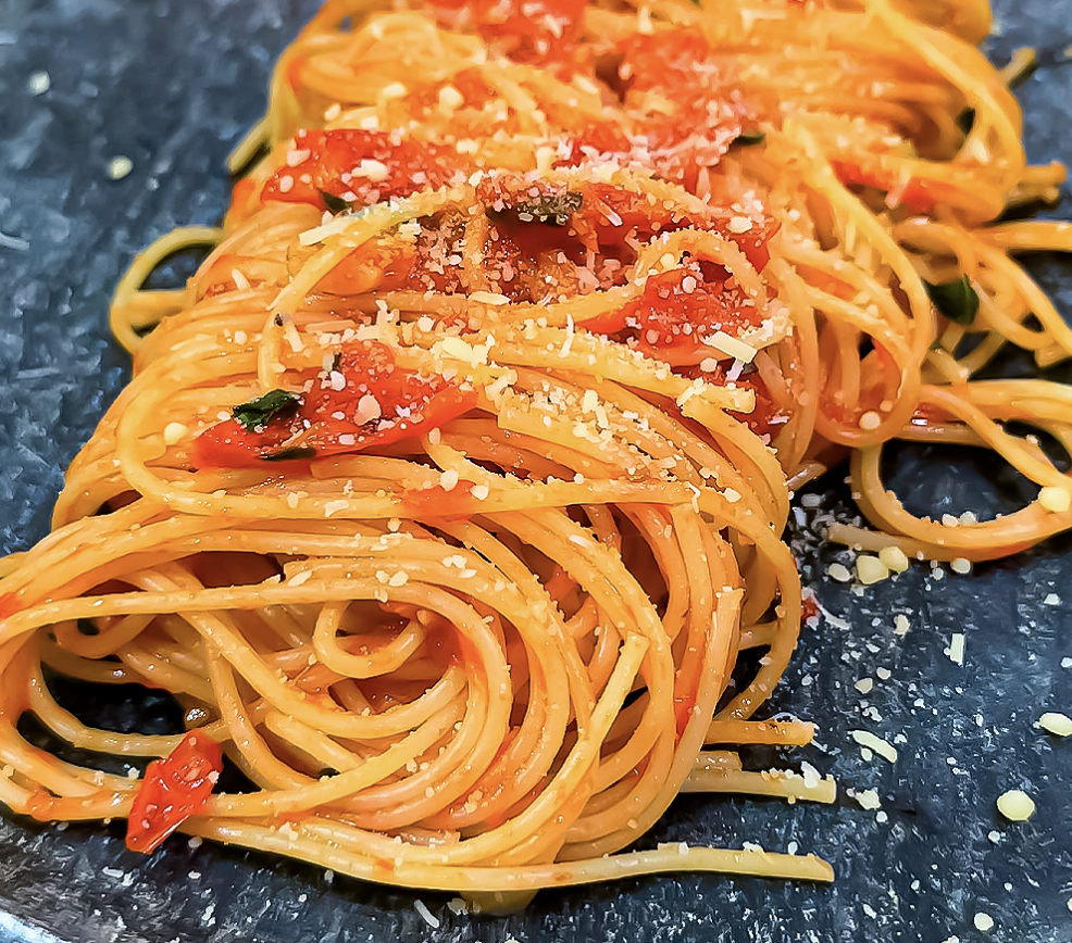 Spaghetti - Ana Maria Brogui