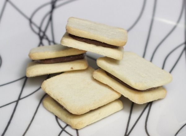 Bolacha passatempo recheada