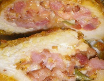 Peito de frango recheado com bacon presunto e queijo