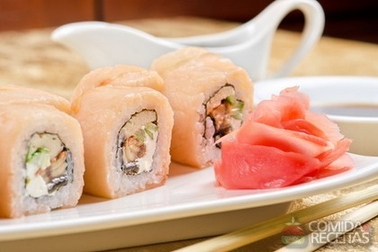 Sushi de salmão