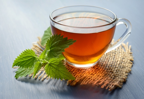 Confira quais os tipos de chá que podem ajuda-lo a emagrecer e perder a barriga