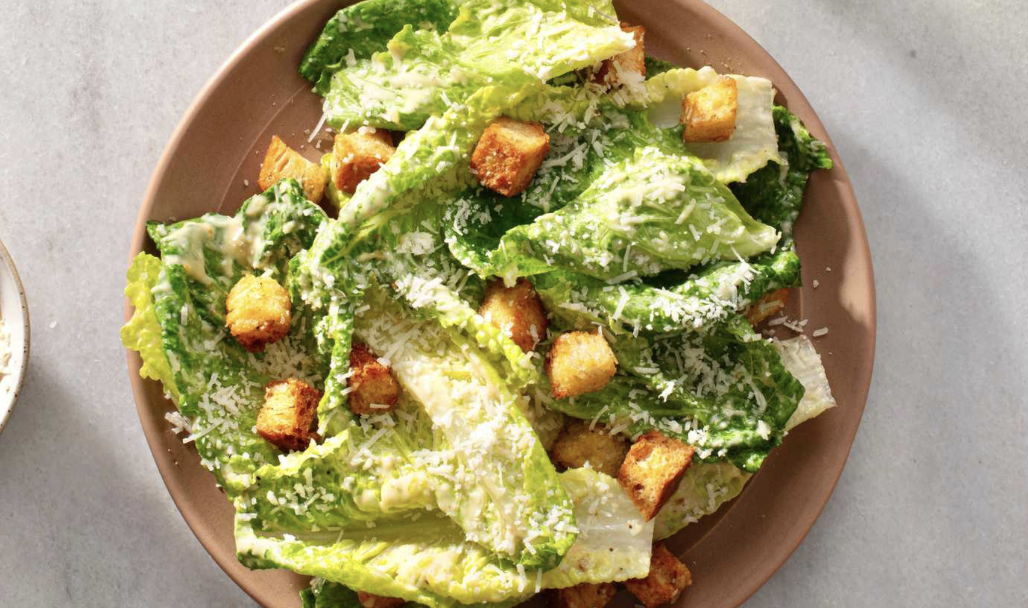 Qual a melhor forma de fazer uma Salada Caesar?