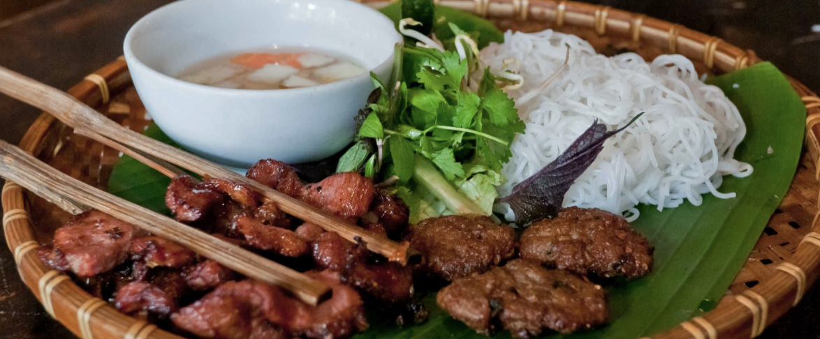 A Culinária do Vietnã: 10 Pratos para Experimentar em Hanói